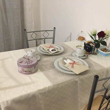 טמפיו פאוזניה Marisa B&B מראה חיצוני תמונה
